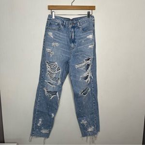 American Eagle Distressed Mom Jeans in Light Wash Size 12